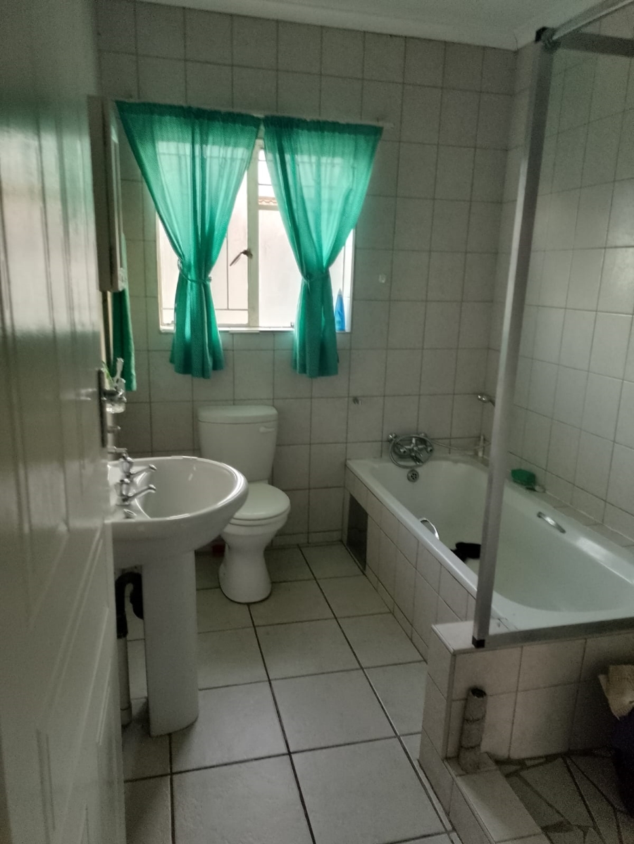 2 Bedroom Property for Sale in Comet Gauteng