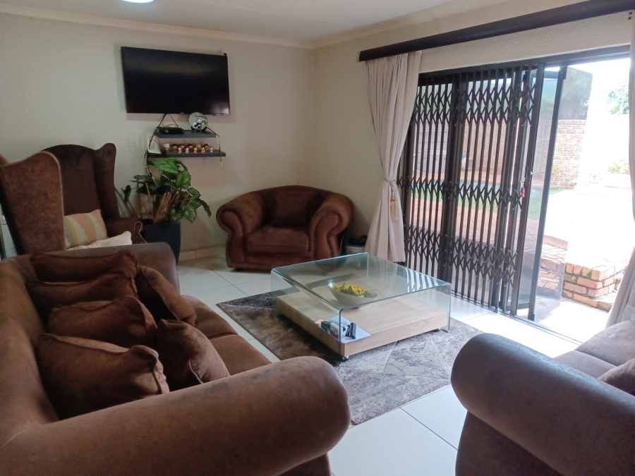 3 Bedroom Property for Sale in Klopperpark Gauteng