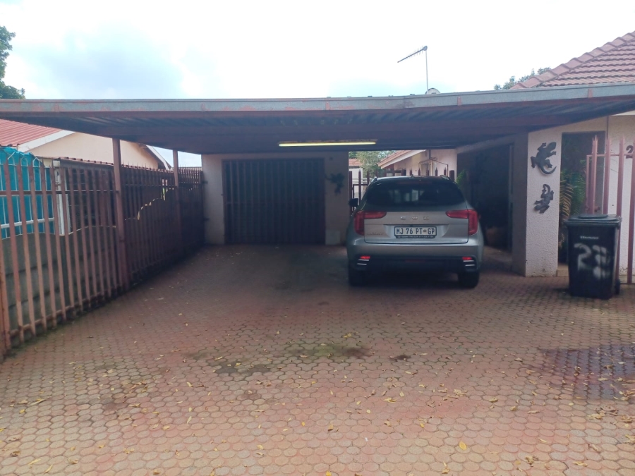 3 Bedroom Property for Sale in Klopperpark Gauteng
