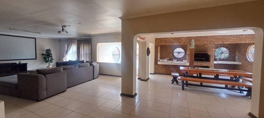 5 Bedroom Property for Sale in Sunward Park Gauteng