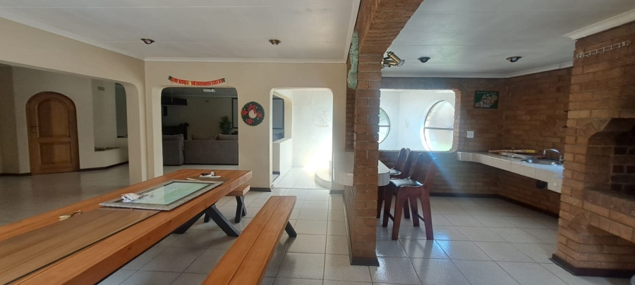 5 Bedroom Property for Sale in Sunward Park Gauteng