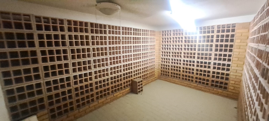 5 Bedroom Property for Sale in Sunward Park Gauteng