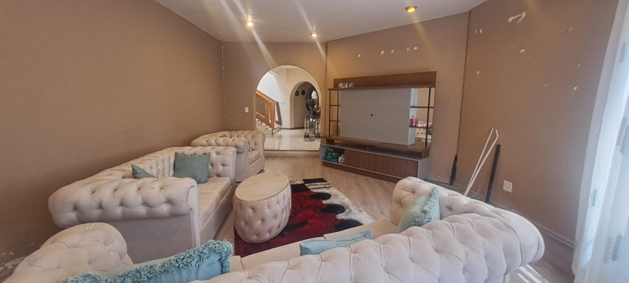 5 Bedroom Property for Sale in Sunward Park Gauteng