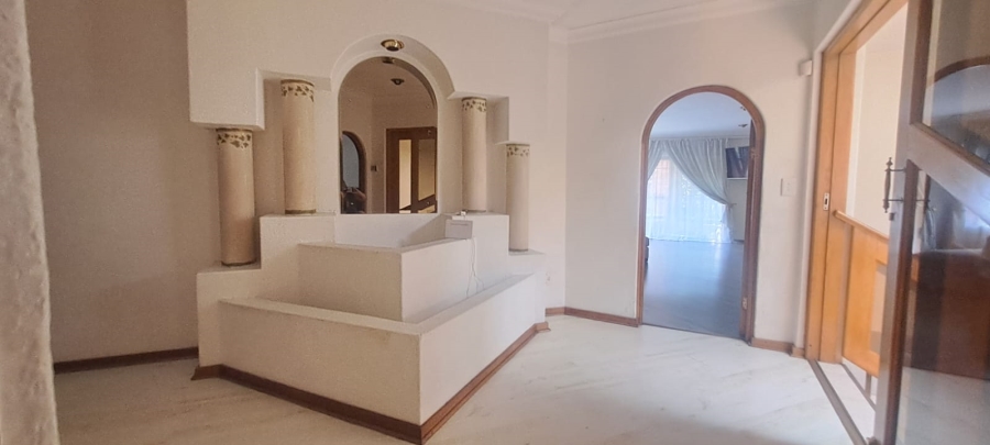 5 Bedroom Property for Sale in Sunward Park Gauteng