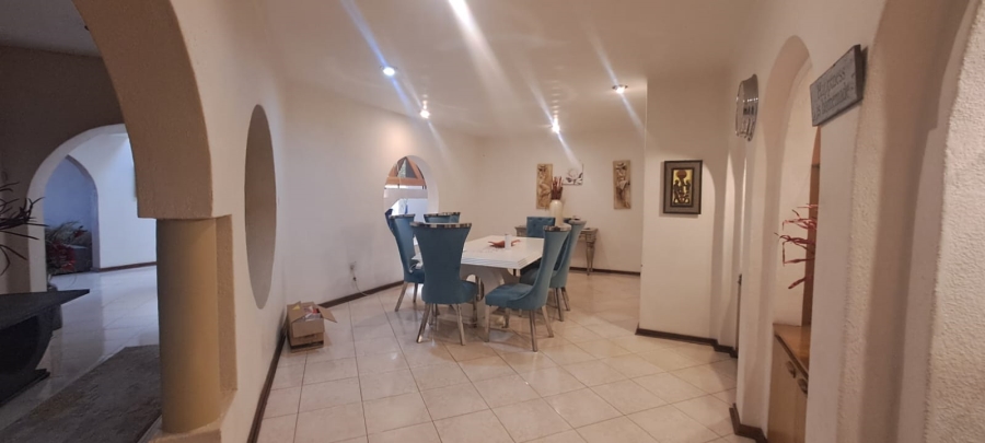 5 Bedroom Property for Sale in Sunward Park Gauteng