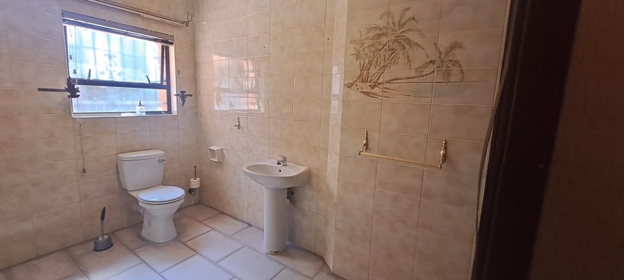 5 Bedroom Property for Sale in Sunward Park Gauteng