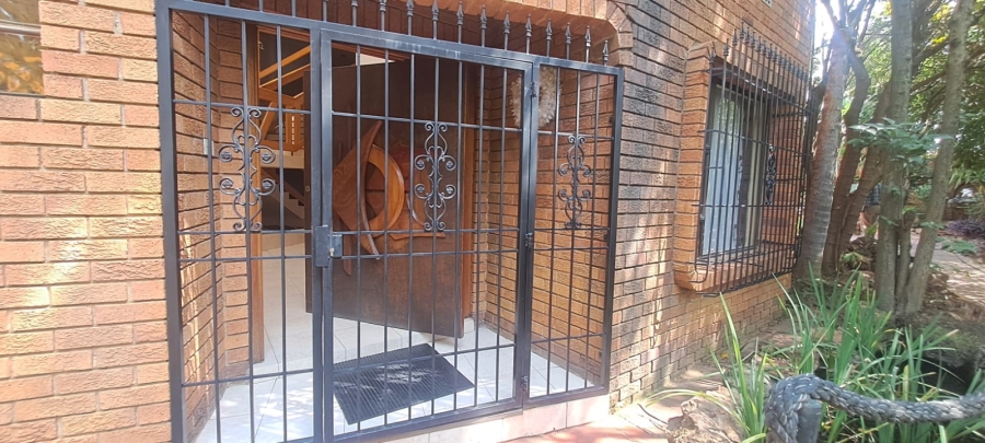 5 Bedroom Property for Sale in Sunward Park Gauteng