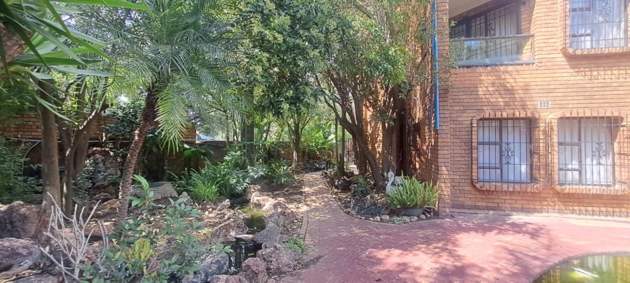 5 Bedroom Property for Sale in Sunward Park Gauteng