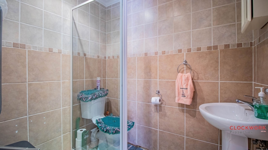 2 Bedroom Property for Sale in Norton Park Gauteng