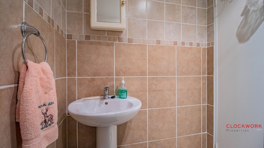 2 Bedroom Property for Sale in Norton Park Gauteng