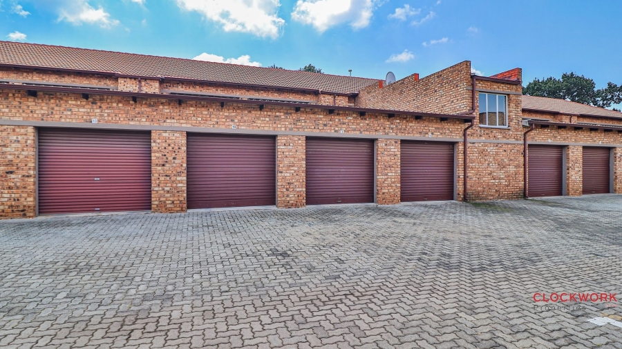 2 Bedroom Property for Sale in Norton Park Gauteng