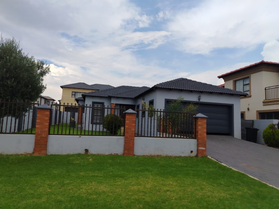 3 Bedroom Property for Sale in Wildtuinpark Gauteng