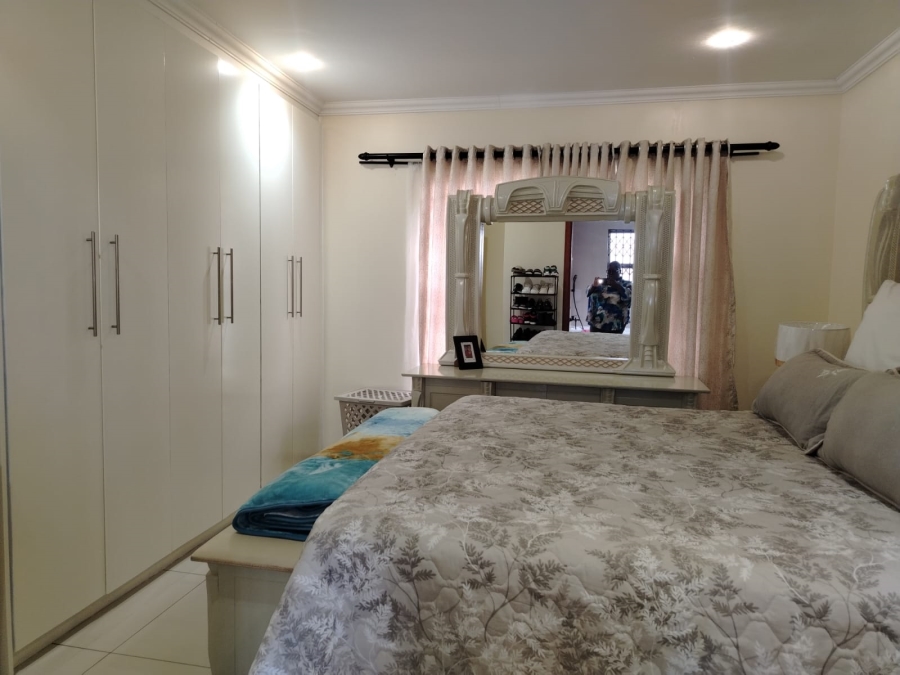 3 Bedroom Property for Sale in Wildtuinpark Gauteng