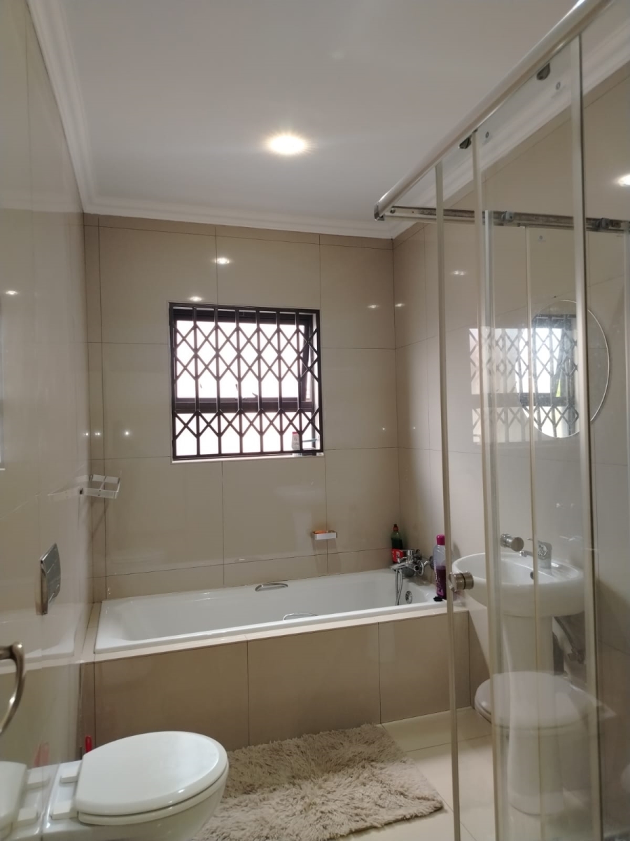 3 Bedroom Property for Sale in Wildtuinpark Gauteng