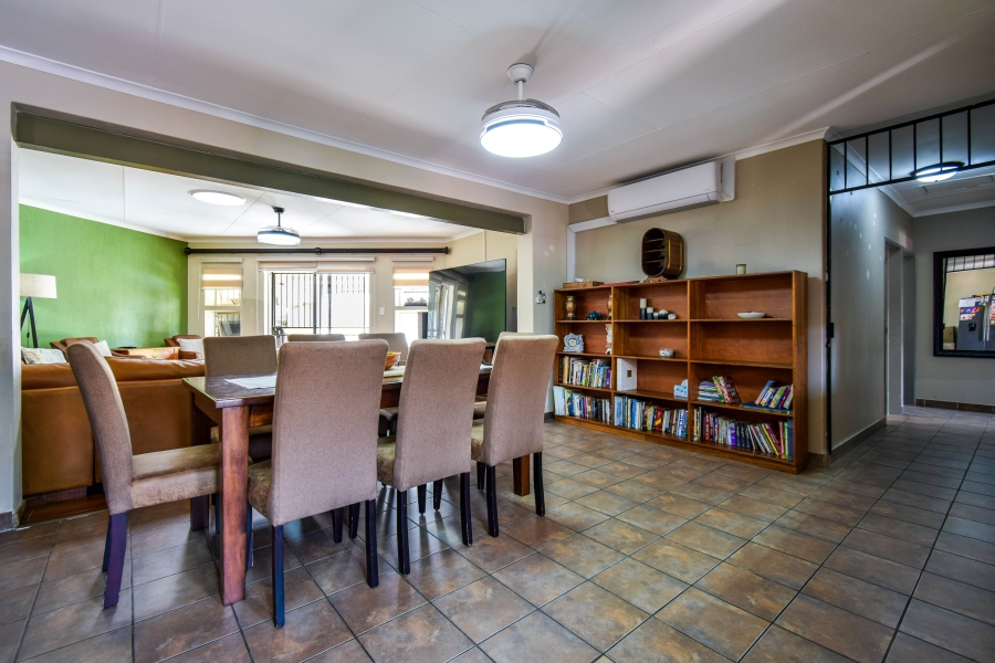 To Let 5 Bedroom Property for Rent in Garsfontein Gauteng