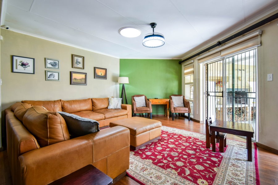 To Let 5 Bedroom Property for Rent in Garsfontein Gauteng