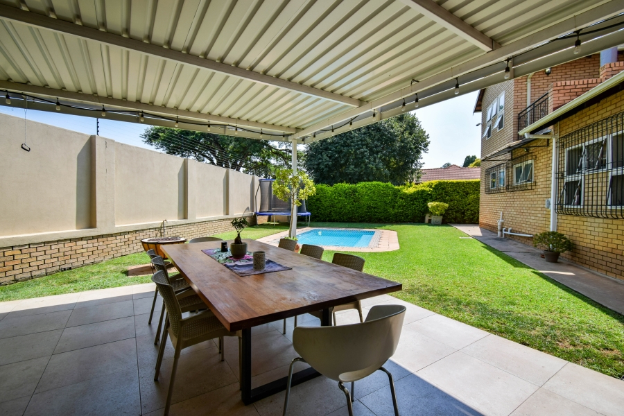 To Let 5 Bedroom Property for Rent in Garsfontein Gauteng