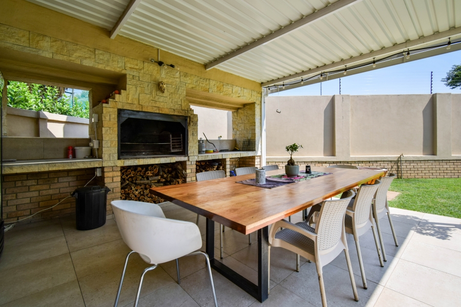 To Let 5 Bedroom Property for Rent in Garsfontein Gauteng