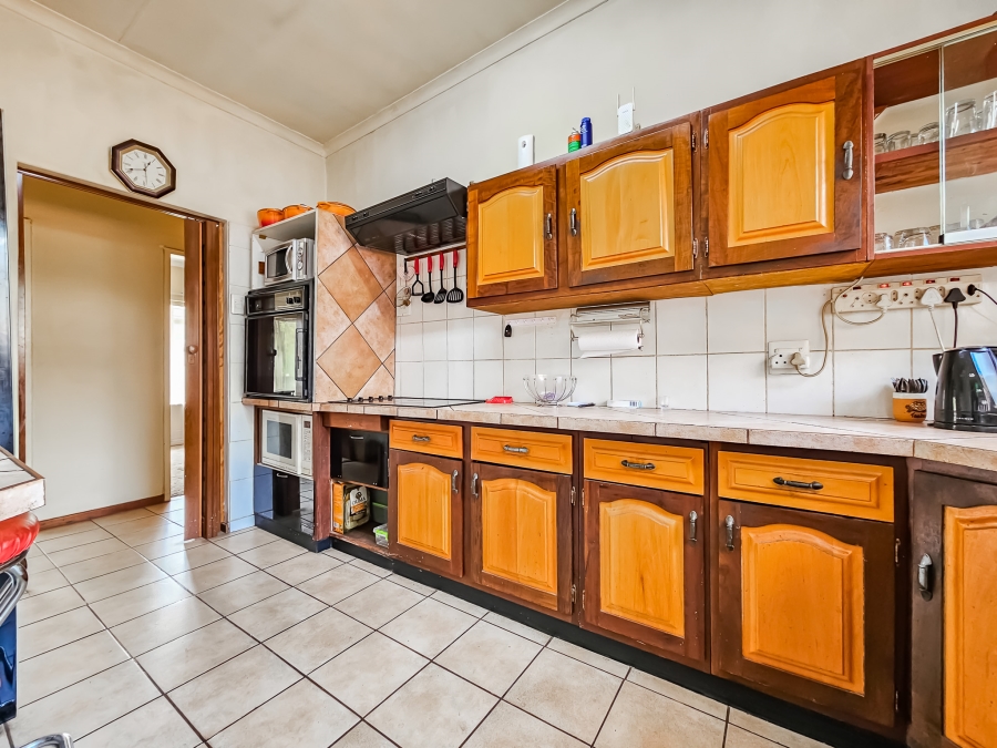 3 Bedroom Property for Sale in Garsfontein Gauteng