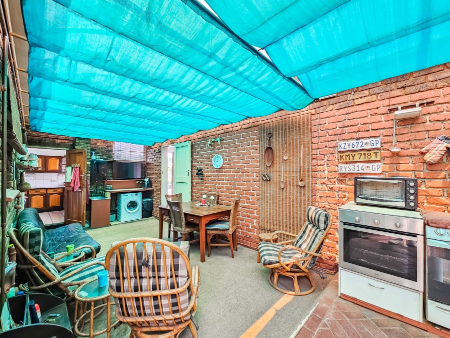 3 Bedroom Property for Sale in Garsfontein Gauteng