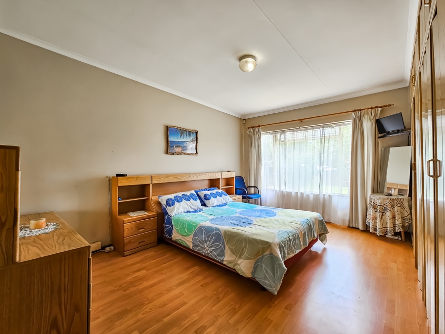 3 Bedroom Property for Sale in Garsfontein Gauteng