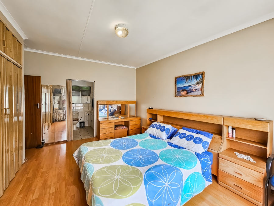 3 Bedroom Property for Sale in Garsfontein Gauteng