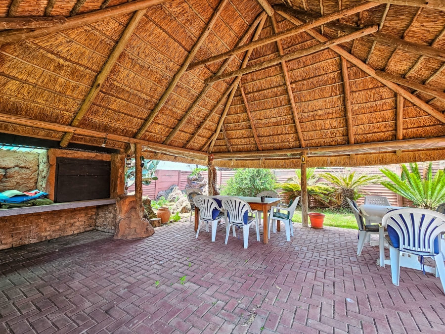 3 Bedroom Property for Sale in Garsfontein Gauteng