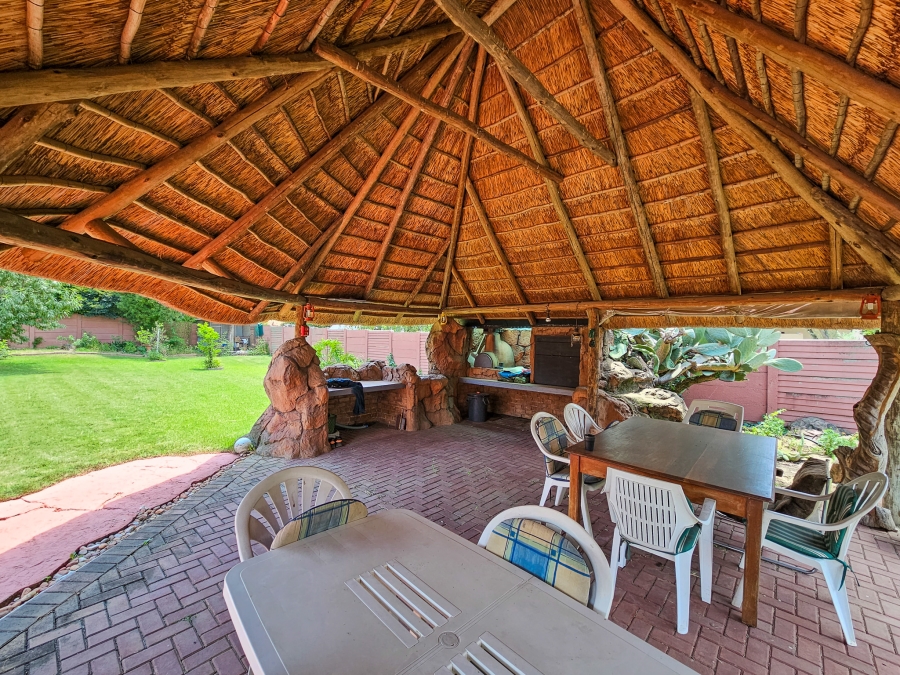 3 Bedroom Property for Sale in Garsfontein Gauteng