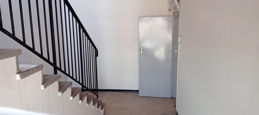 To Let commercial Property for Rent in Benrose Gauteng