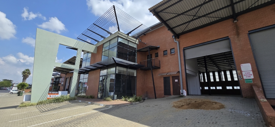 To Let commercial Property for Rent in North Riding Gauteng