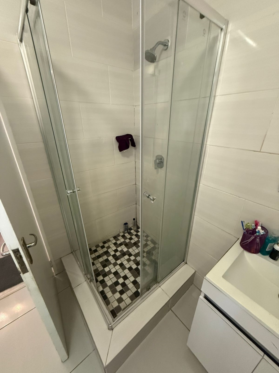 1 Bedroom Property for Sale in Bedfordview Gauteng