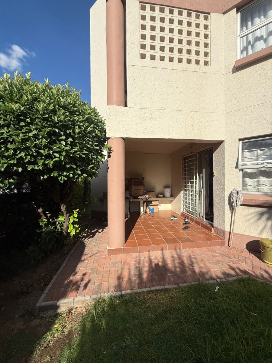 1 Bedroom Property for Sale in Bedfordview Gauteng