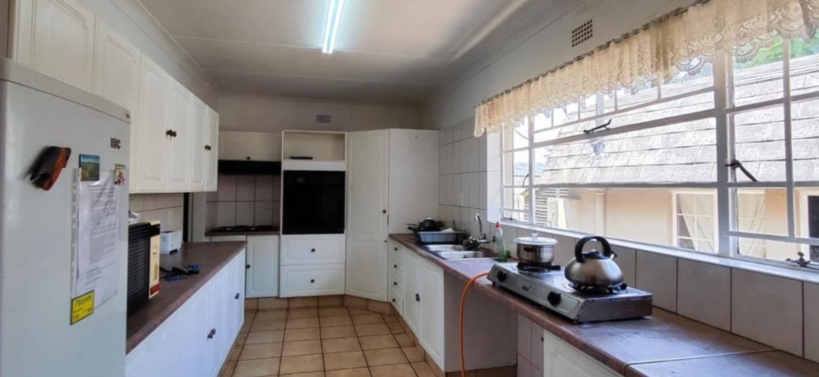 6 Bedroom Property for Sale in Birchleigh Gauteng