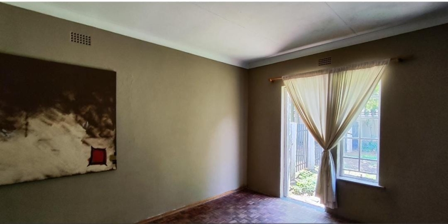 6 Bedroom Property for Sale in Birchleigh Gauteng