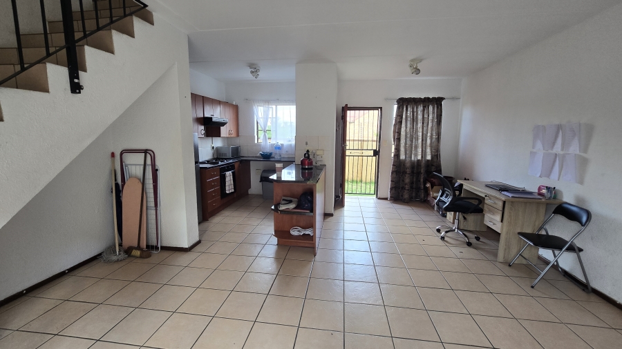 2 Bedroom Property for Sale in Halfway Gardens Gauteng