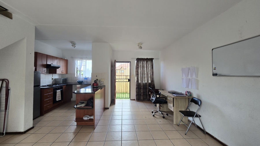 2 Bedroom Property for Sale in Halfway Gardens Gauteng