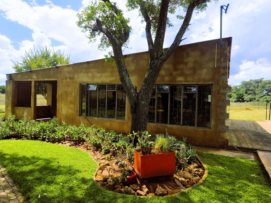 7 Bedroom Property for Sale in Doornkraal Gauteng