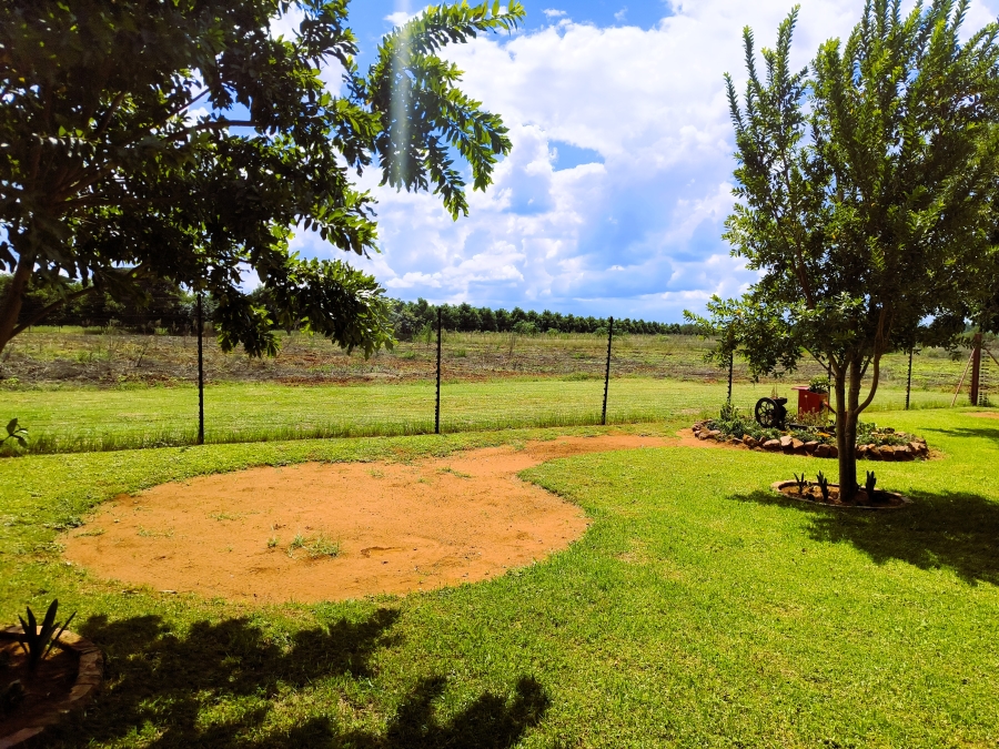 7 Bedroom Property for Sale in Doornkraal Gauteng