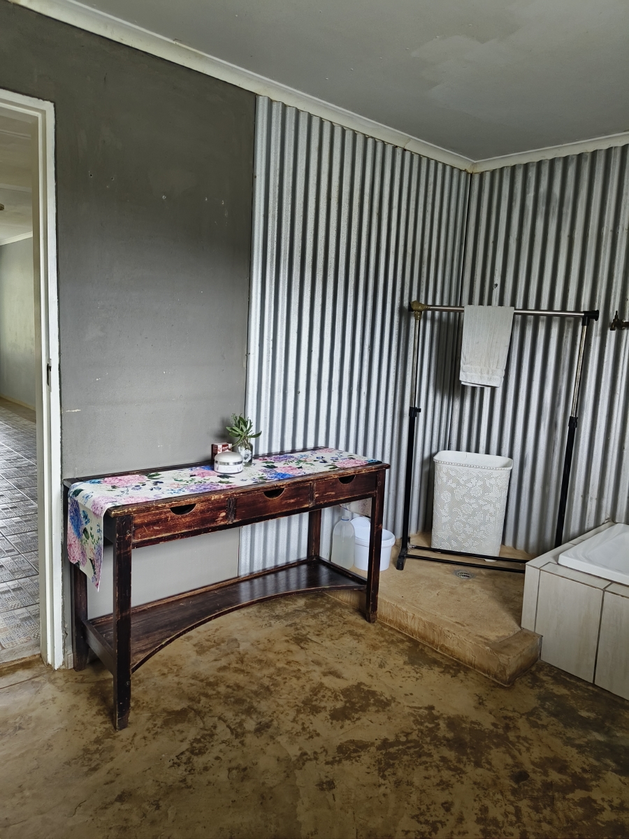 7 Bedroom Property for Sale in Doornkraal Gauteng