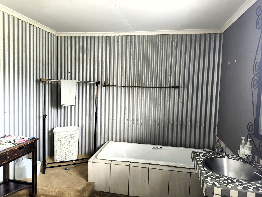 7 Bedroom Property for Sale in Doornkraal Gauteng