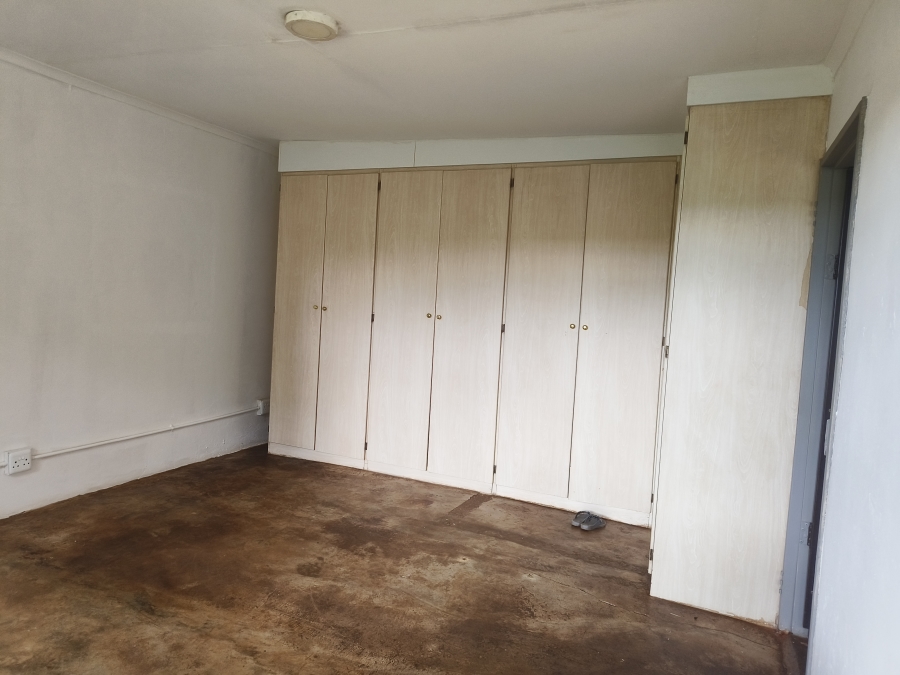 7 Bedroom Property for Sale in Doornkraal Gauteng