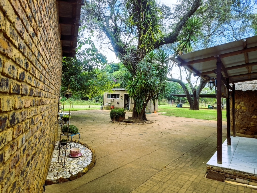 7 Bedroom Property for Sale in Doornkraal Gauteng
