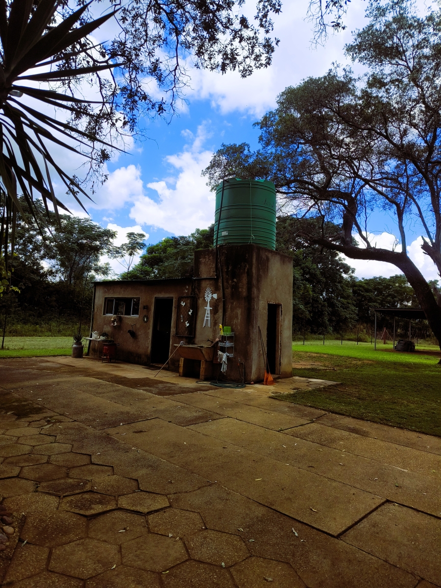 7 Bedroom Property for Sale in Doornkraal Gauteng