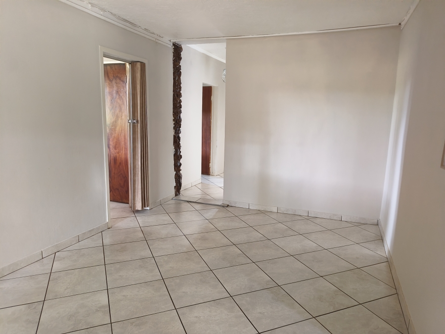7 Bedroom Property for Sale in Doornkraal Gauteng