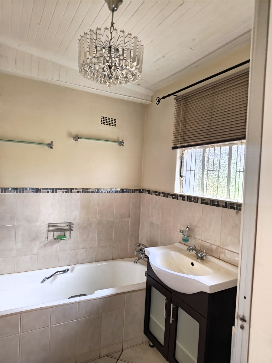 7 Bedroom Property for Sale in Doornkraal Gauteng