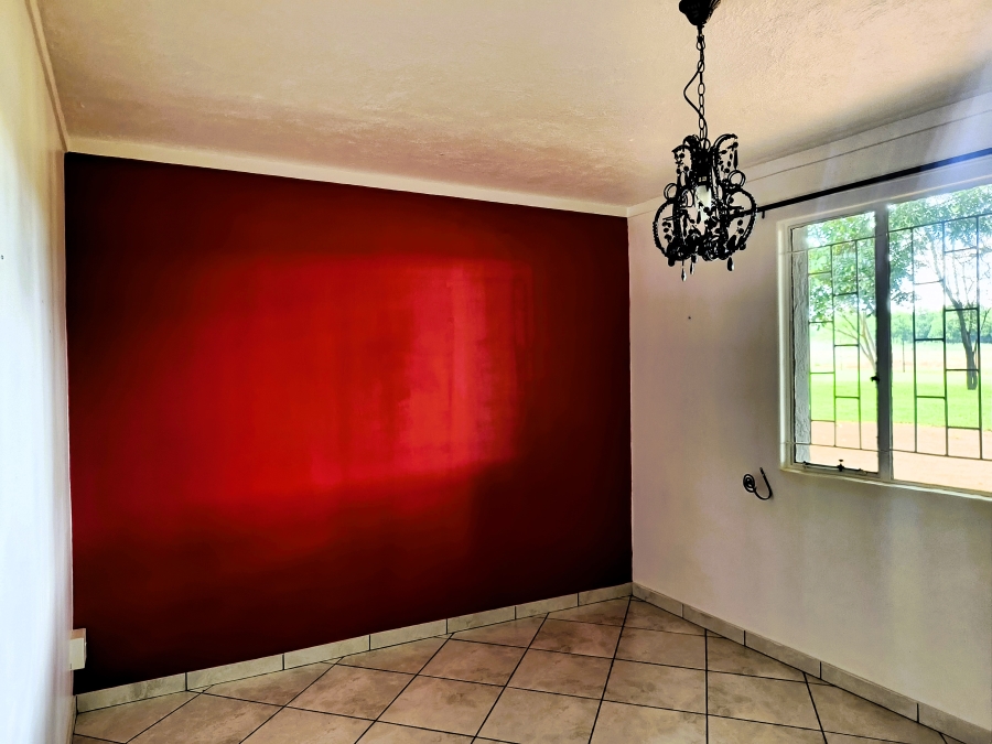 7 Bedroom Property for Sale in Doornkraal Gauteng