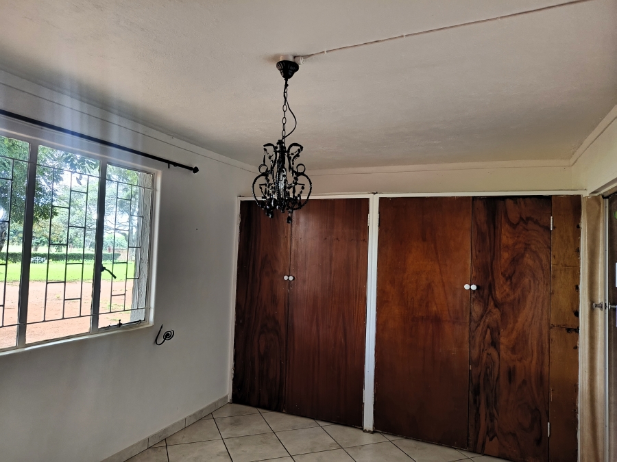 7 Bedroom Property for Sale in Doornkraal Gauteng