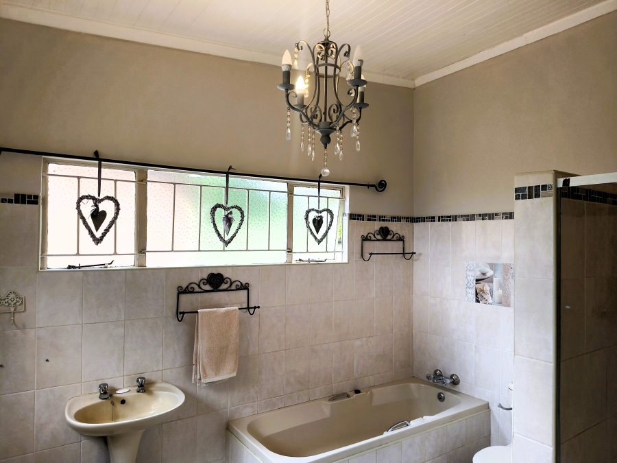 7 Bedroom Property for Sale in Doornkraal Gauteng