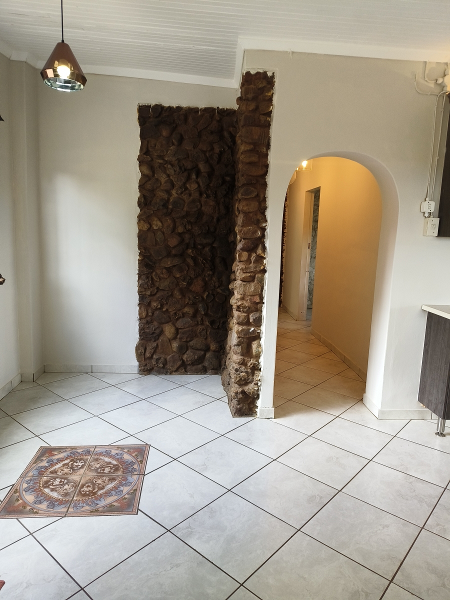 7 Bedroom Property for Sale in Doornkraal Gauteng