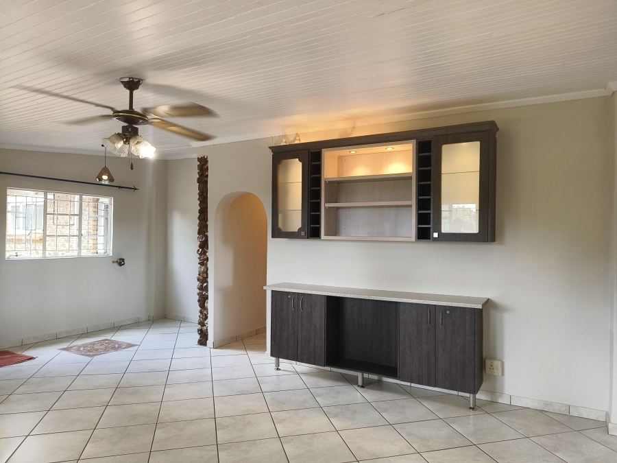 7 Bedroom Property for Sale in Doornkraal Gauteng